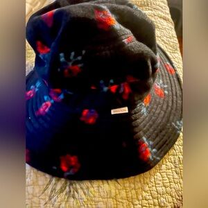 Brixton Fleece Rose Bucket Hat Size XS/S NWOT
